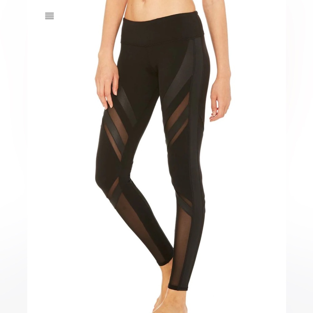 Alo Yoga size xs High-Waist Epic Legging in black